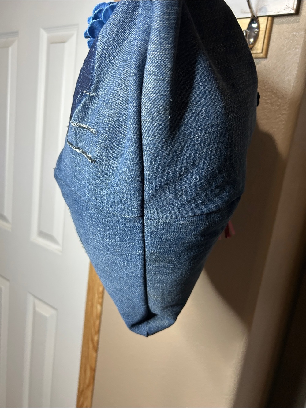 HANDMADE Upcycled Denim Shoulder Bag "The Buckoff" - Picture 6 of 7